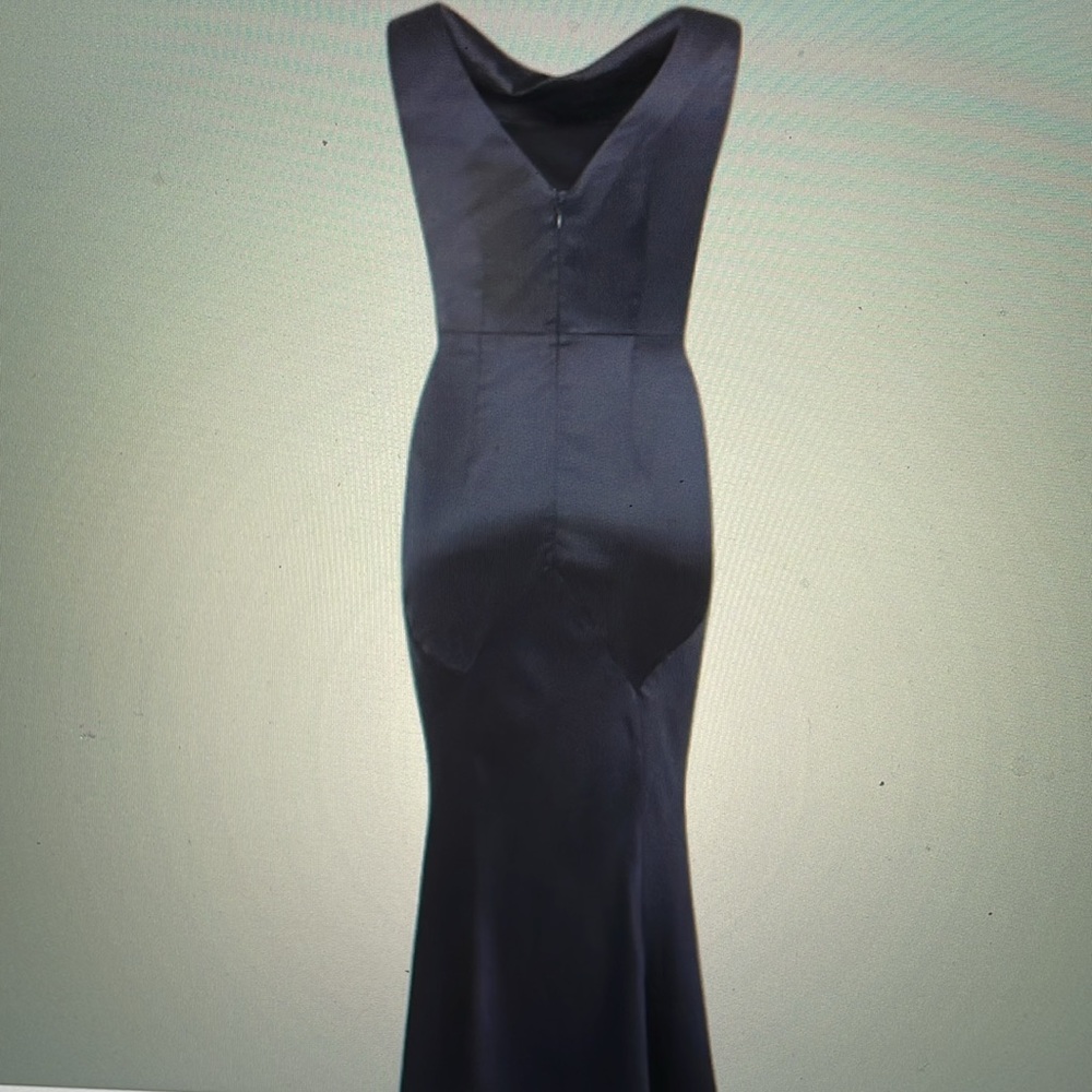 New collectif vintage satin fishtail gown - Picture 8 of 10